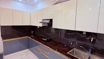 House, 2 Bedrooms, Accessible, Smoking | Interior