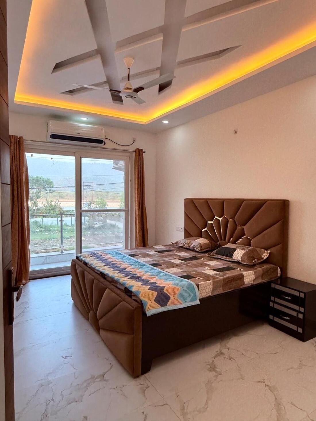 2 bedrooms