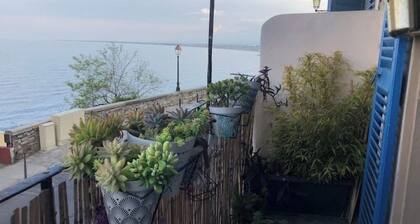 Aux portes de la citadelle, grand T3 vue mer