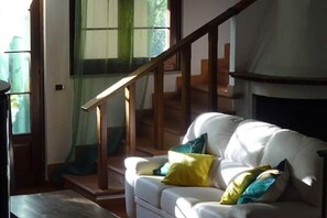 Smart TV - Ribellino House - Charming cottage (Toscana)