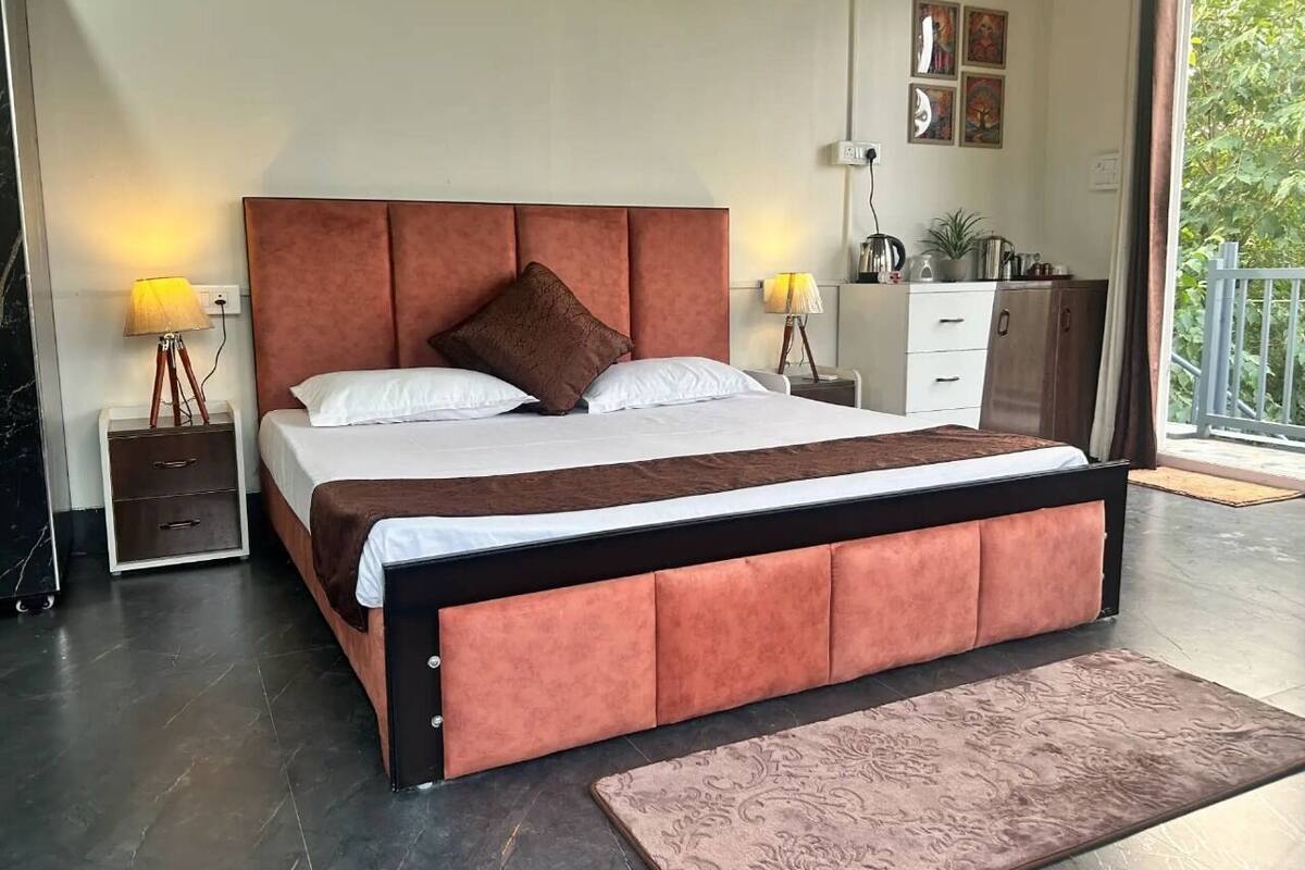 Deluxe Double Room, Mountain View | WiFi (free)