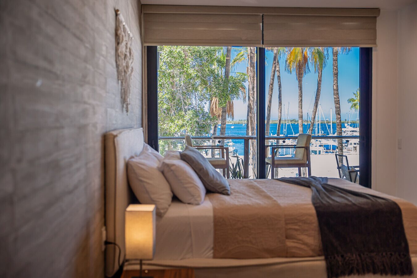 2 habitaciones, escritorio, wifi y ropa de cama 