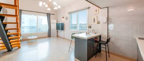 Basic Room, 1 Bedroom (Room 302 (Duplex /BBQ)) | 1 bedroom, free WiFi