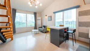 Basic Room, 1 Bedroom (Room 204 (Duplex /BBQ)) - Gangneung Comma Pension (Gangneung)