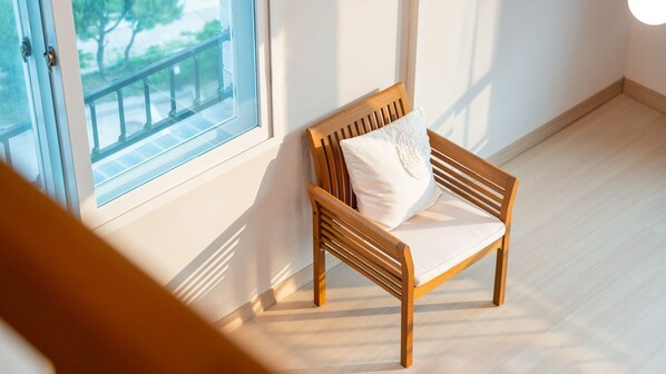 Basic Room, 1 Bedroom (Room 301 (Duplex /BBQ)) - Gangneung Comma Pension (Gangneung)