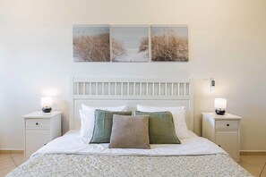 5 chambres, coffres-forts dans les chambres, fer et planche à repasser