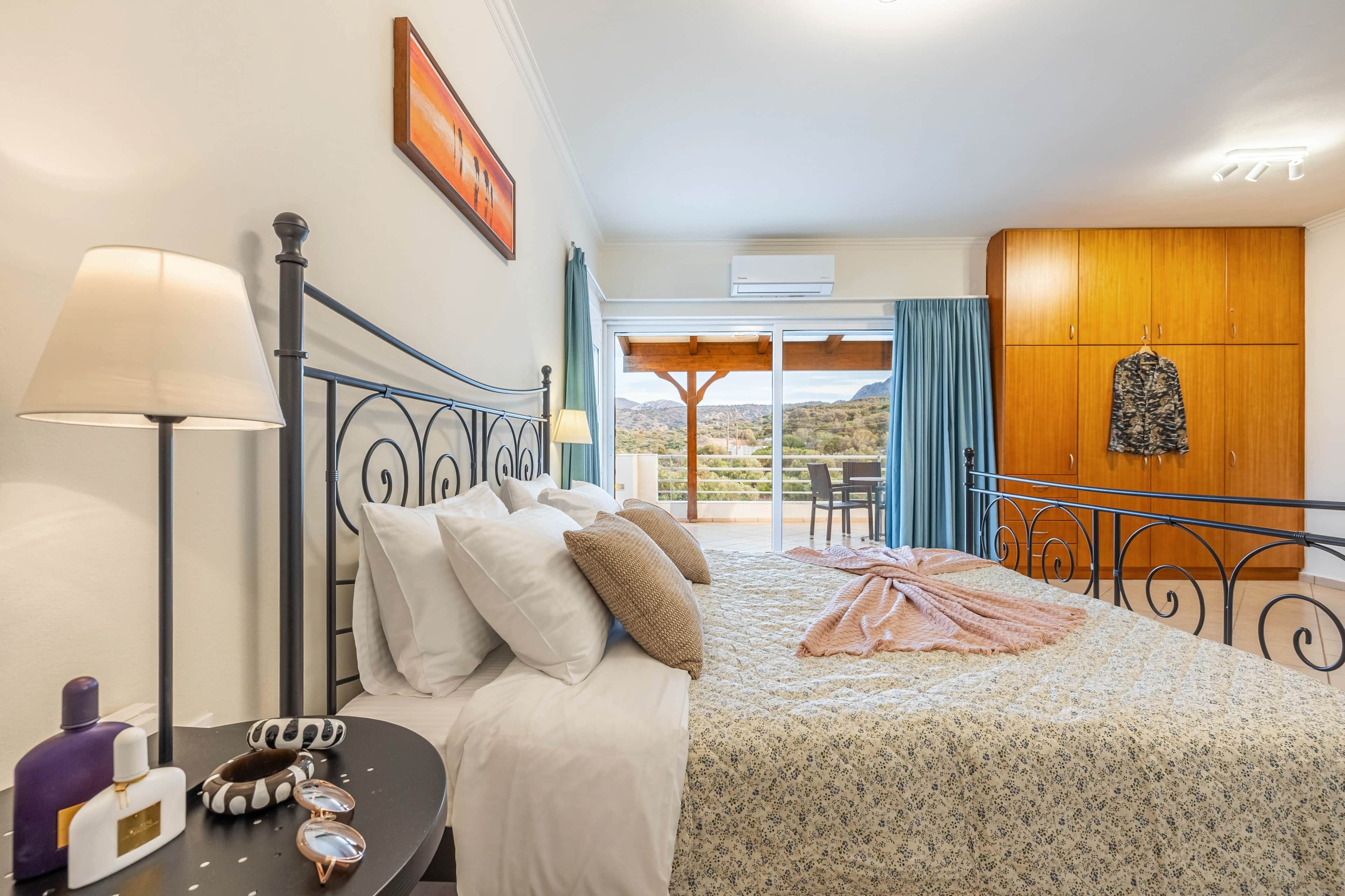 5 bedrooms, in-room safe, iron/ironing board, free WiFi