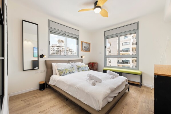 Apartment, Beach View | 2 bedrooms, iron/ironing board, free WiFi