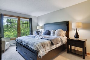 4 bedrooms, free WiFi, bed sheets - 🏔️ Stylish Mountain Retreat Across from Camelback<br>Located in the highly desirable Northridge at Camelback community, this spacious and modern home is your ideal year-round getaway. (Tannersville)