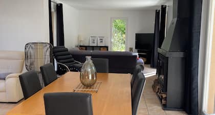 maison presqu' il de giens plages a pied 9 couchages