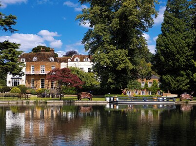 เซนต์ ไมเคิลส์ แมเน อร์ โรงแรม