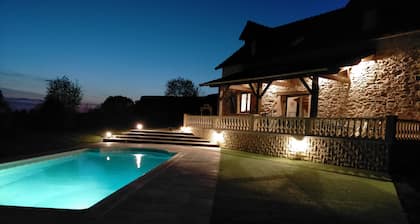 RENOVATED BARN WITH PRIVATE INDOOR POOL