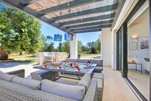 Outdoor dining - Villa Tartaruga Luxury With Pool (Carovigno)