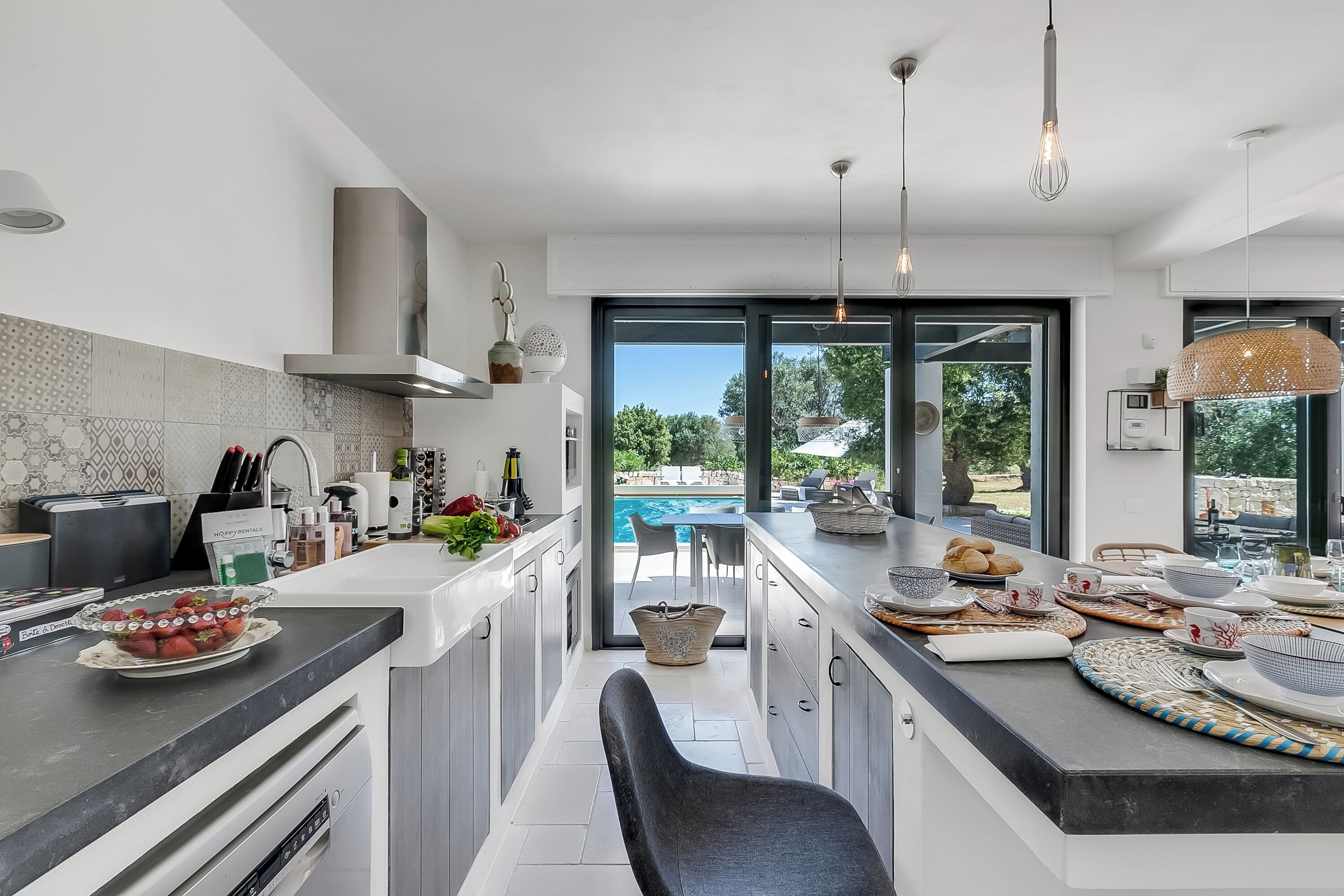 Family Villa, 4 Bedrooms, Private Pool (Villa Tartaruga Luxury With Pool) | Private kitchen