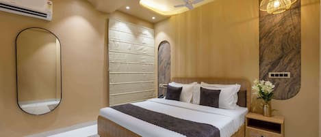 Standard Room with GYM access | 1 bedroom, in-room safe, desk, iron/ironing board