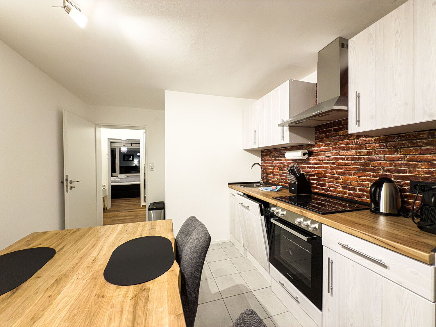 Kühlschrank, Ofen, Herdplatte, Geschirrspüler