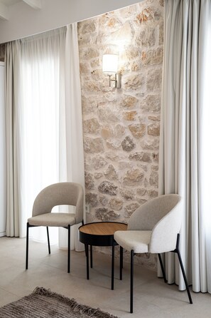 Lägenhet Standard | 1 sovrum, värdeförvaringsskåp på rummet och mörkläggningsgardiner