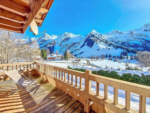 Cozy chalet for 9 in La Clusaz with private parking