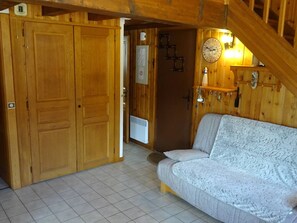 TV - Comfy 1BR apt, Wi-Fi, garage, 4 ppl, 150m to shops, 100m to cable cars (Les Gets)