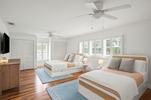 4 habitaciones, escritorio y tabla de planchar con plancha 