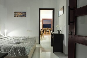 1 chambre, fer et planche à repasser, Wi-Fi, draps fournis