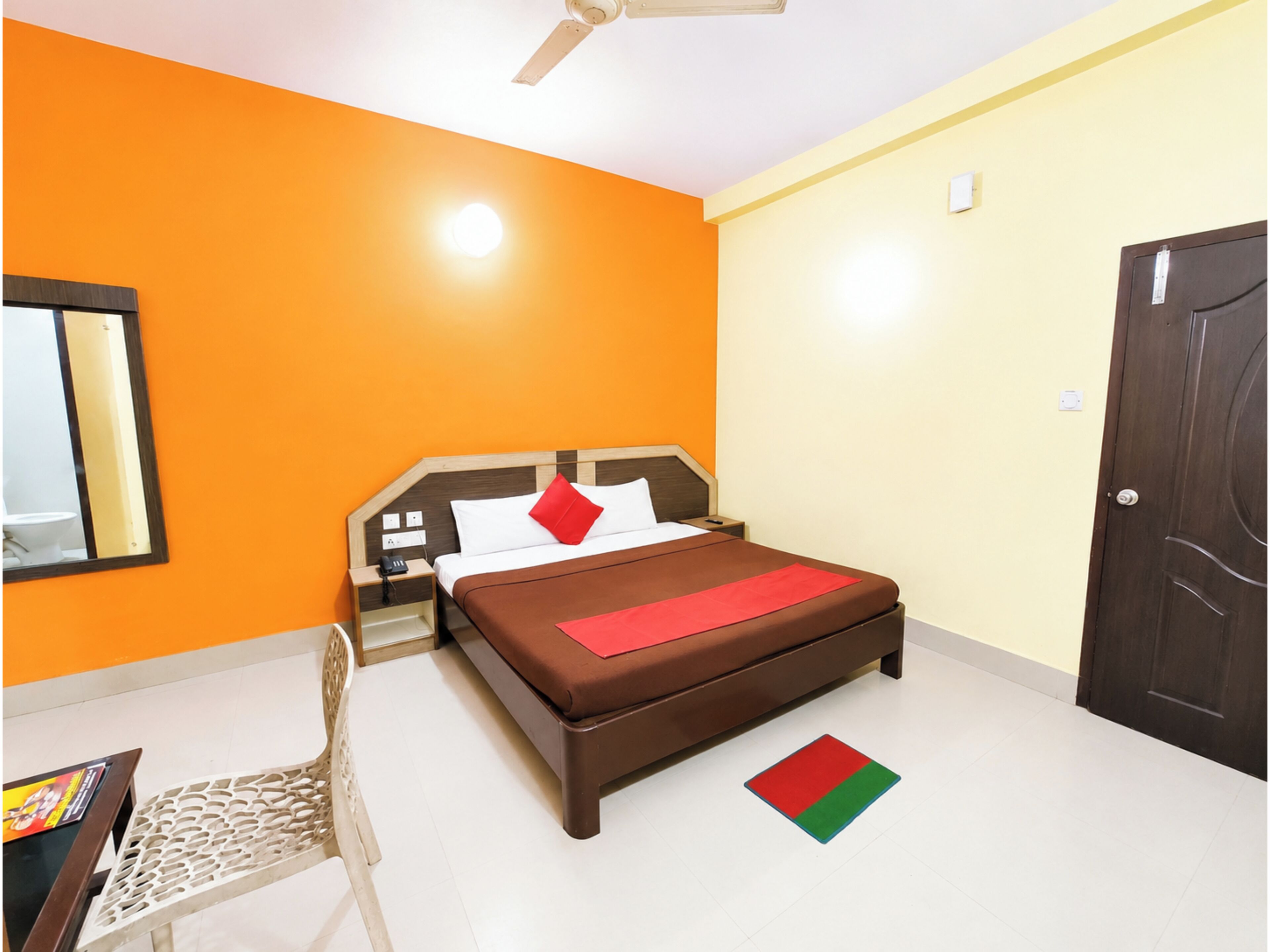 Hypo-allergenic bedding, in-room safe, soundproofing, free WiFi