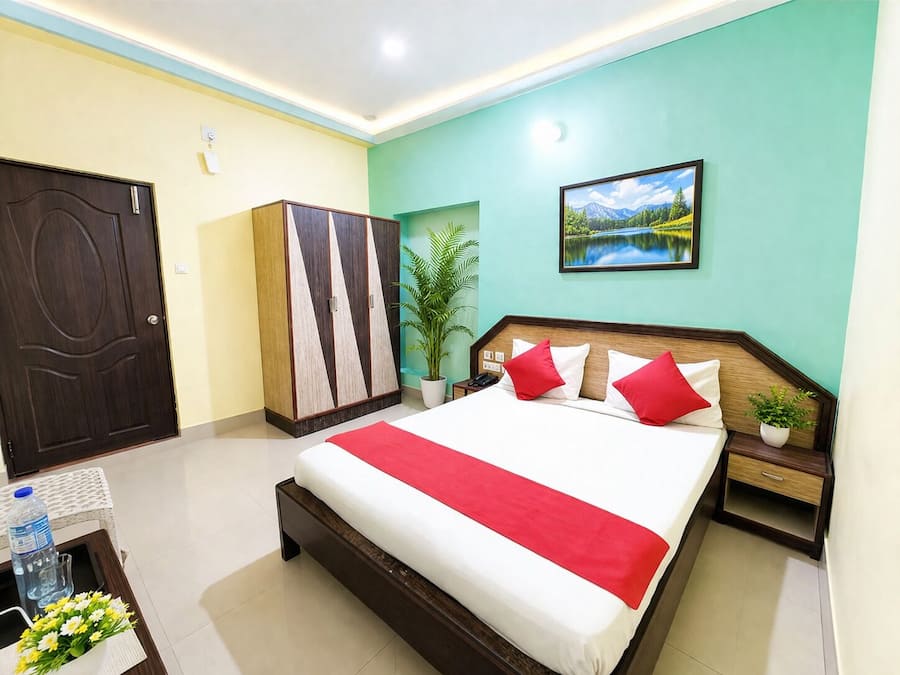 Hypo-allergenic bedding, in-room safe, soundproofing, free WiFi