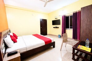 Hypo-allergenic bedding, in-room safe, soundproofing, free WiFi