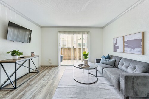 Reserve 2105 I Spacious 1 Bed 1 Bath