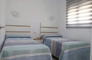 2 bedrooms, iron/ironing board, WiFi, bed sheets