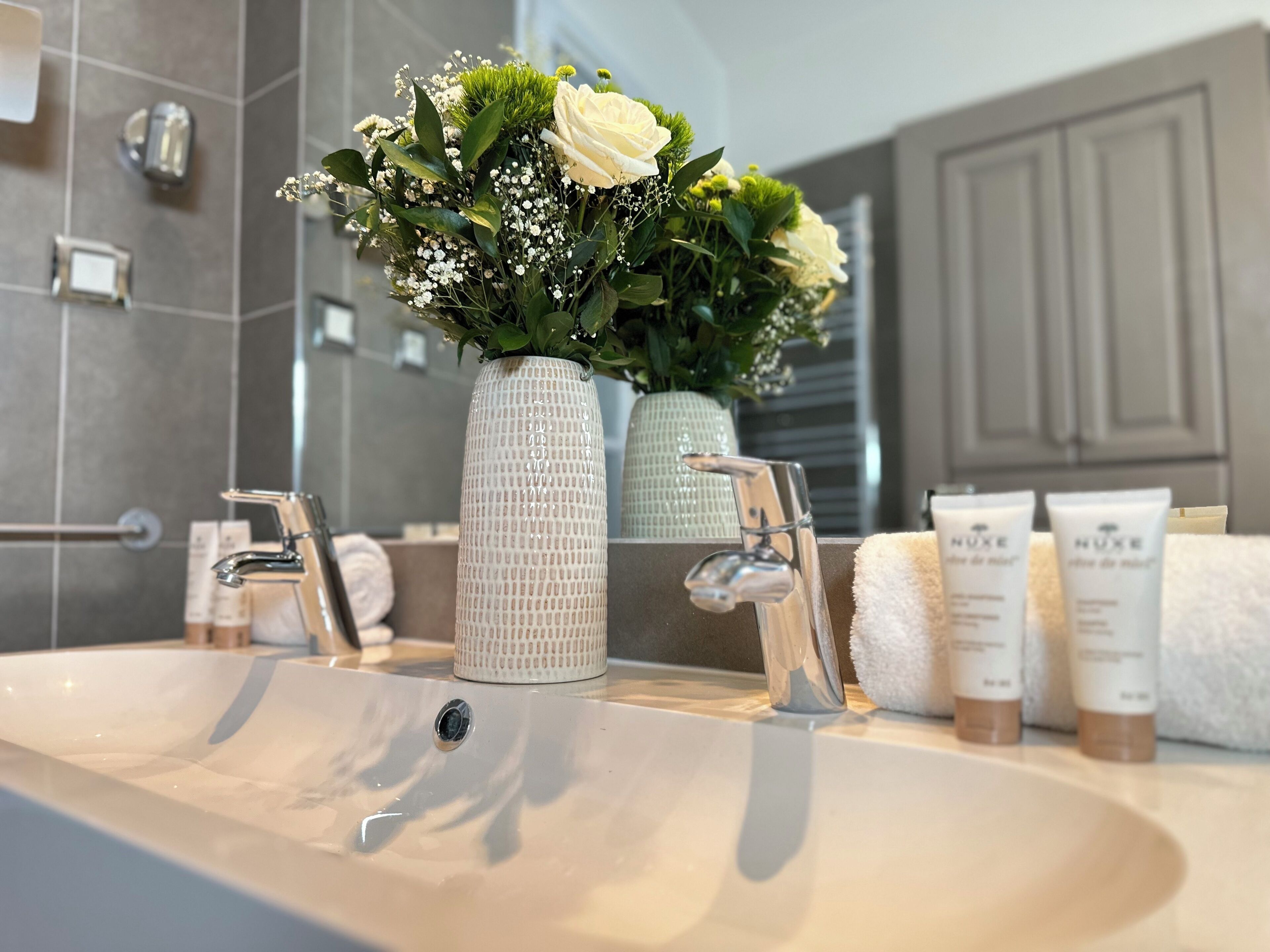 Superior Apartment, Courtyard View | Bathroom sink