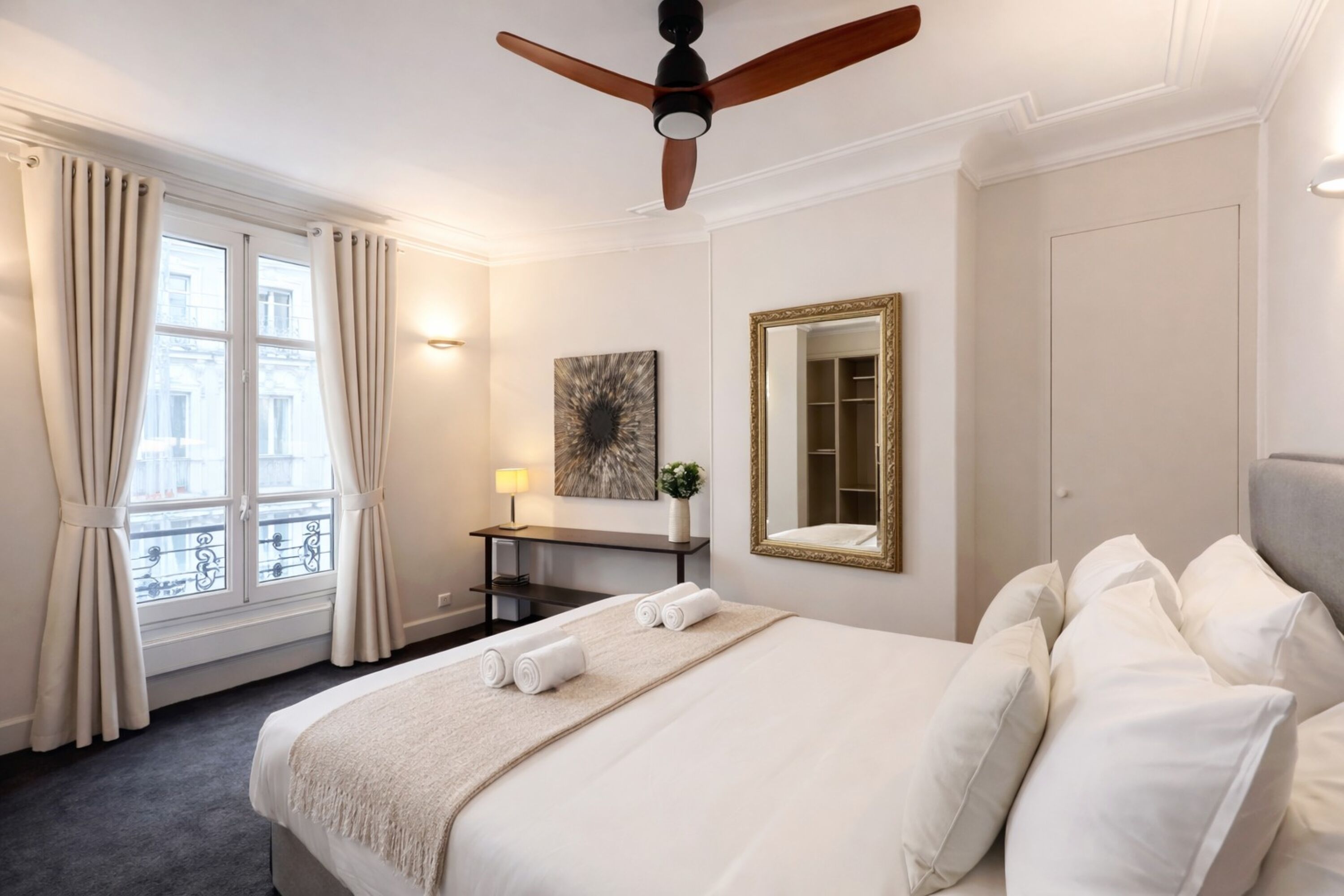 Lägenhet Superior - utsikt mot innergården | 1 sovrum, strykjärn/strykbräda och gratis wi-fi