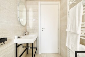 Apartment, 1 Double Bed with Sofa bed, Balcony | Bathroom | Bidet