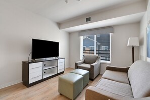 Televisio, työhuone