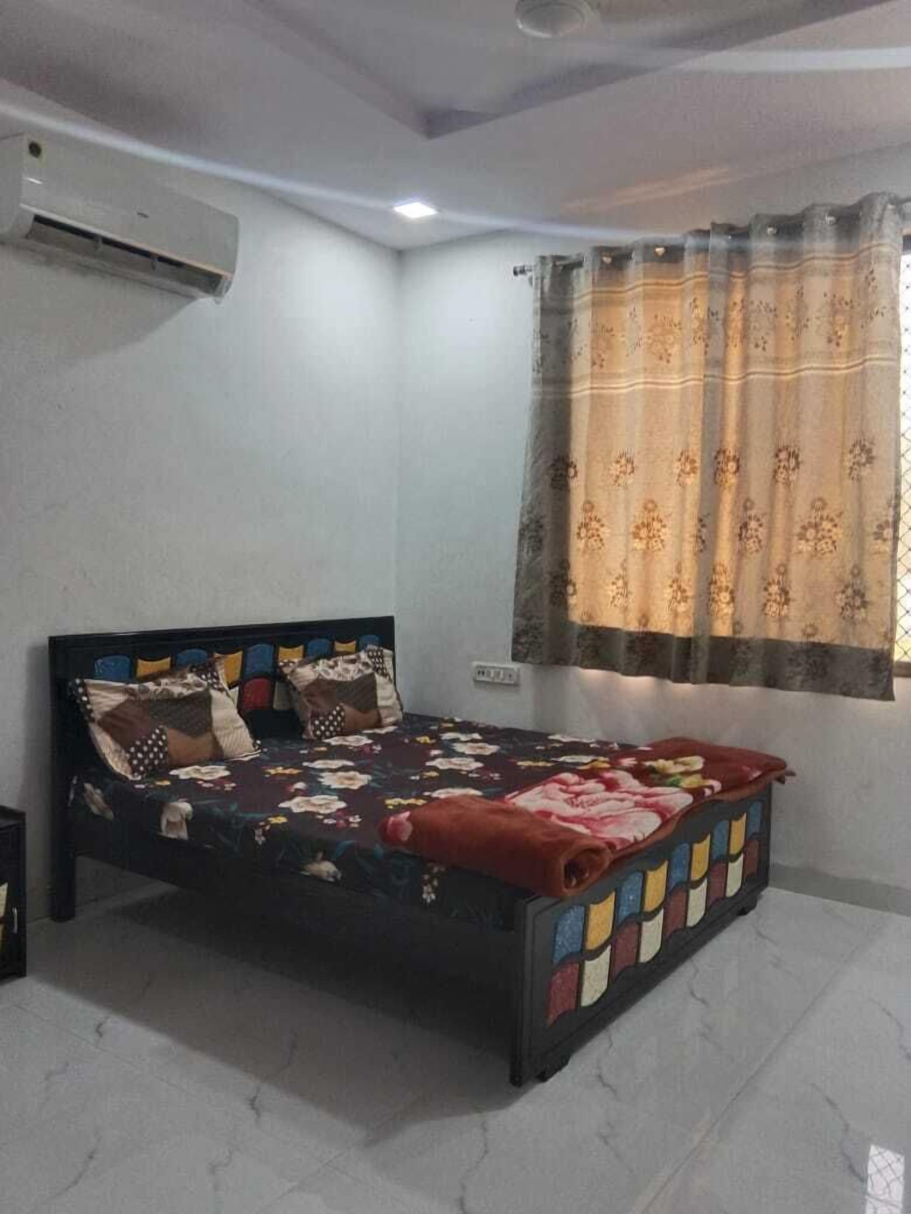 华丽客房 | 免费 WiFi、床单