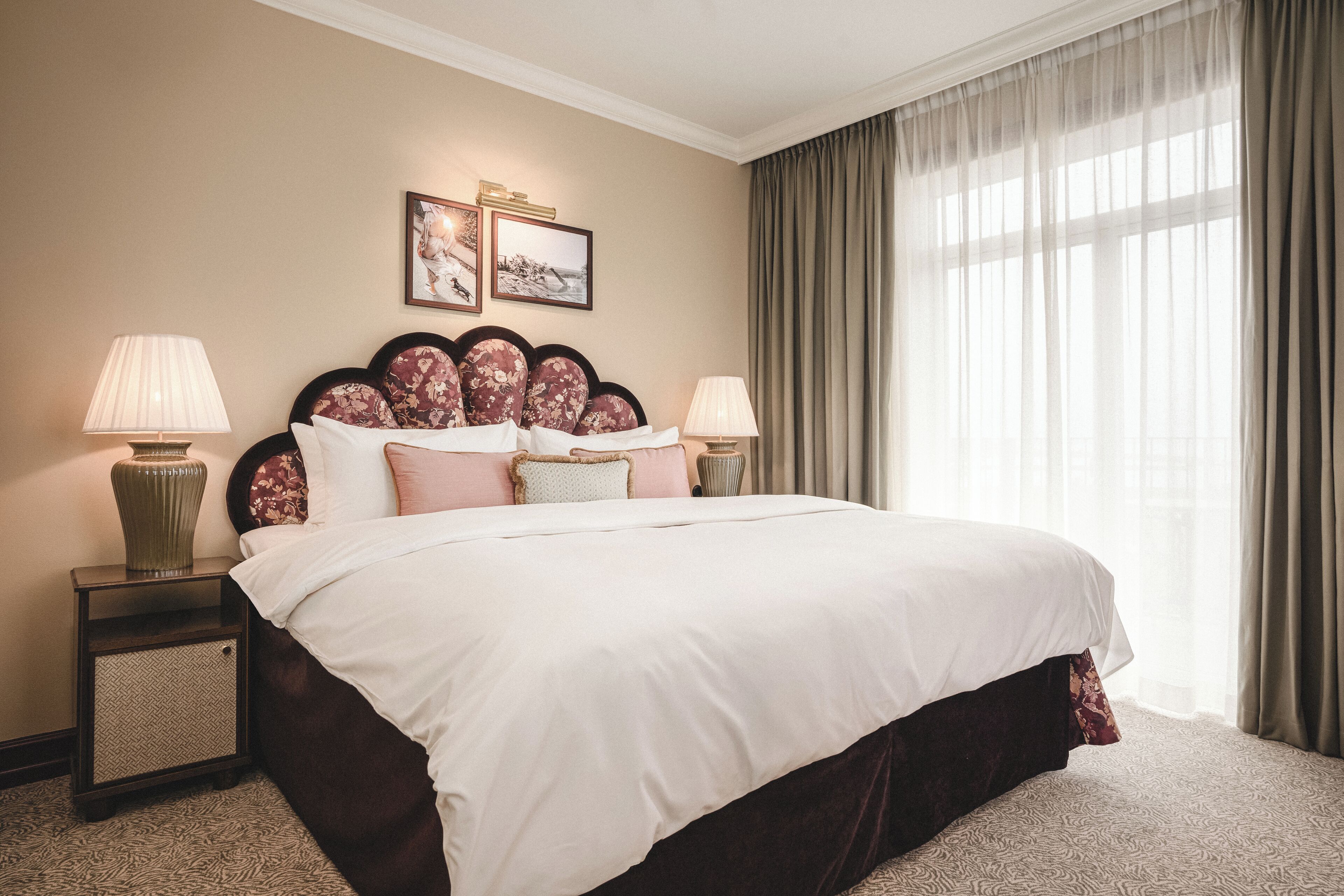 Hypo-allergenic bedding, minibar, in-room safe, desk