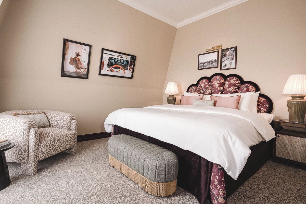 Luxury Suite, Balcony, Sea View | Hypo-allergenic bedding, minibar, in-room safe, desk