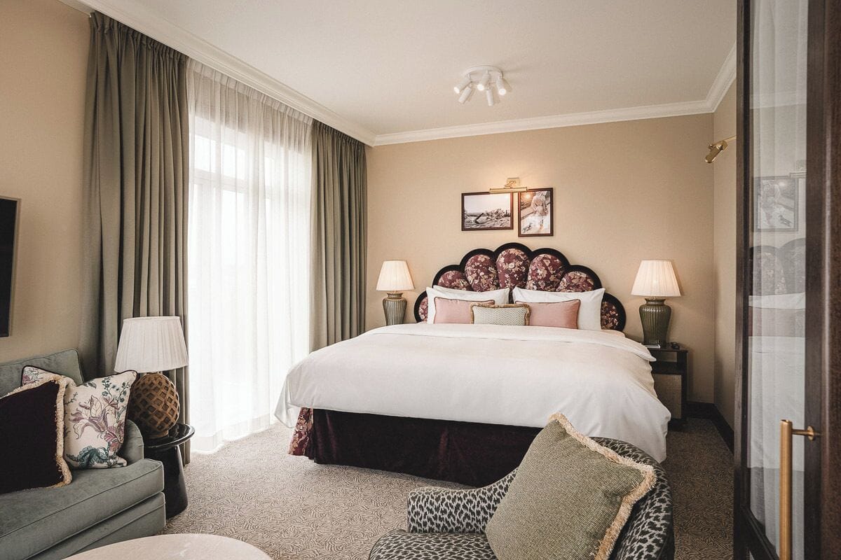 Junior Suite, Balcony, Sea View | 2 bedrooms, minibar, in-room safe, desk