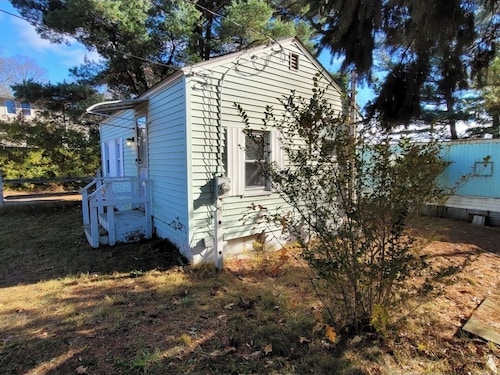 Tiny Home with AC and WiFi in lovely Ludlow