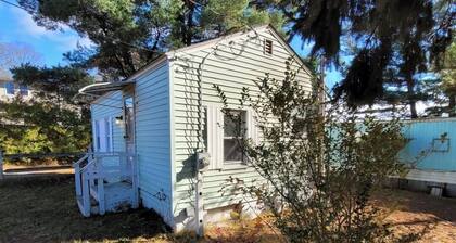Tiny Home with AC and WiFi in lovely Ludlow