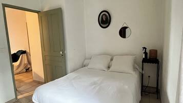 1 Schlafzimmer, Bügeleisen/Bügelbrett