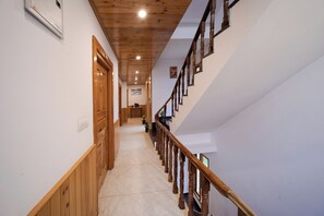 Interior detail - Hotel SNAS Retreat Manali (Manali)