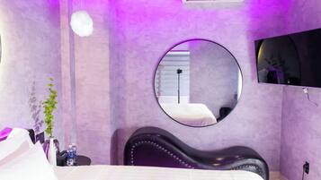 Decoración personalizada, muebles diferentes y escritorio