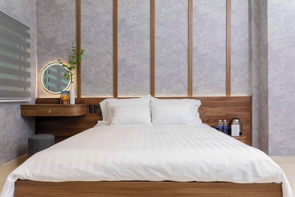 Individually decorated, individually furnished, desk, laptop workspace