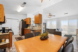 Dining - Welcome to Mountain View Escape - No house guests without prior approval from host. (Albuquerque)