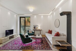 Living area - Elegant 5bdrm Townhouse in Camden (London)