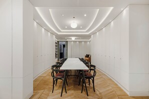 Room - Elegant 5bdrm Townhouse in Camden (London)
