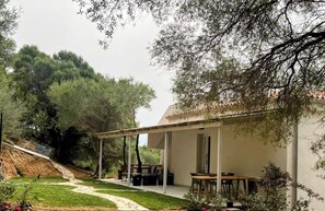 Outdoor dining - Agreen Country House Myrtle (Sardegna)