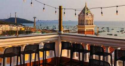 Luxury Sunset Town Hotel Phu Quoc