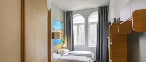 雙床房 | 免費 Wi-Fi